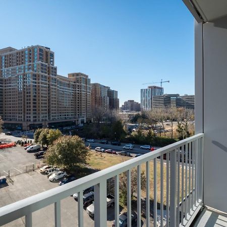 Global Luxury Suites Crystal City Arlington Room photo